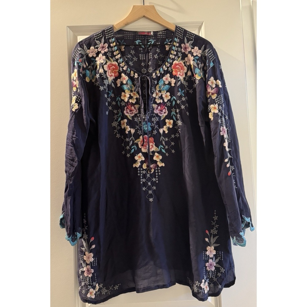 Johnny Was Navy Floral Embroidered Cupra Rayon Tunic Top Boho Large
